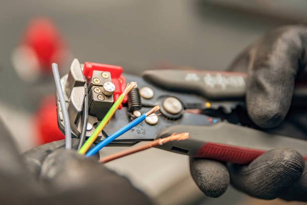 Best Electrical Contractors for Businesses  in Frankfort, KY